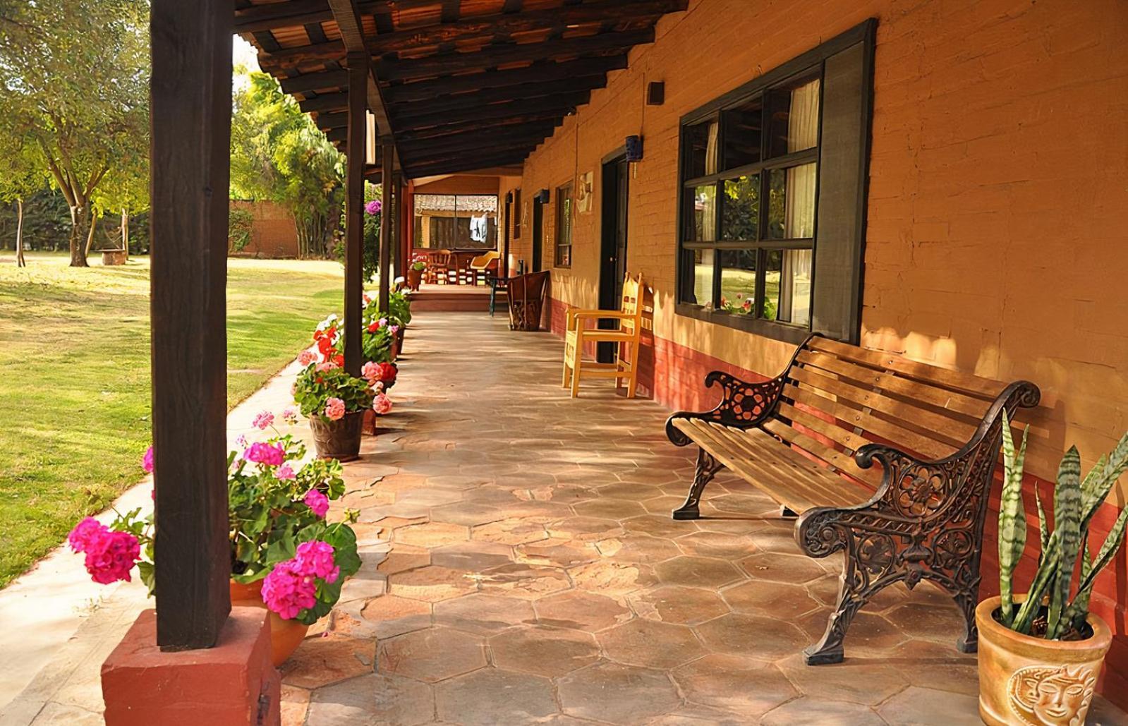 Villa Patzcuaro Garden Hotel Exterior photo